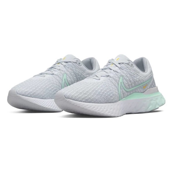 Nike React Infinity Run Flyknit Womens 7.5 Road Run Shoes DD3024 New Fast Ship - Picture 3 of 11
